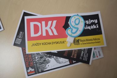 Miłość, władza i manipulacja – 9 lat DKK